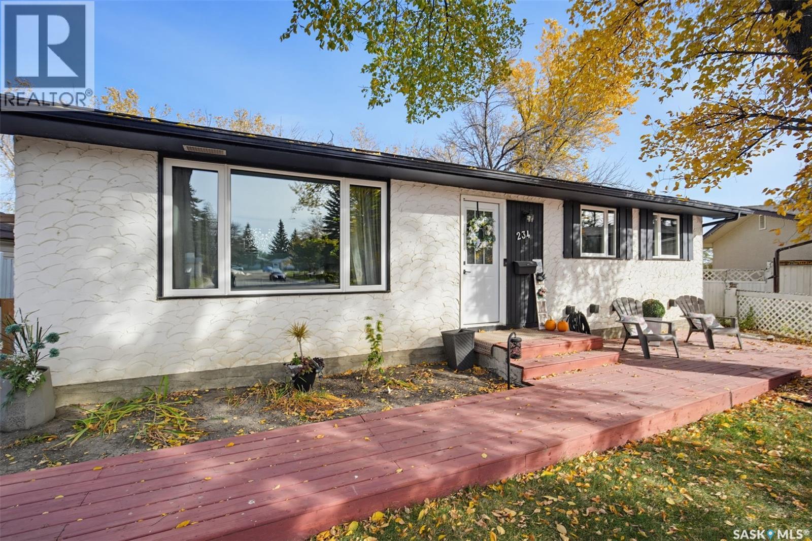 234 Haviland Crescent Property Photo 4