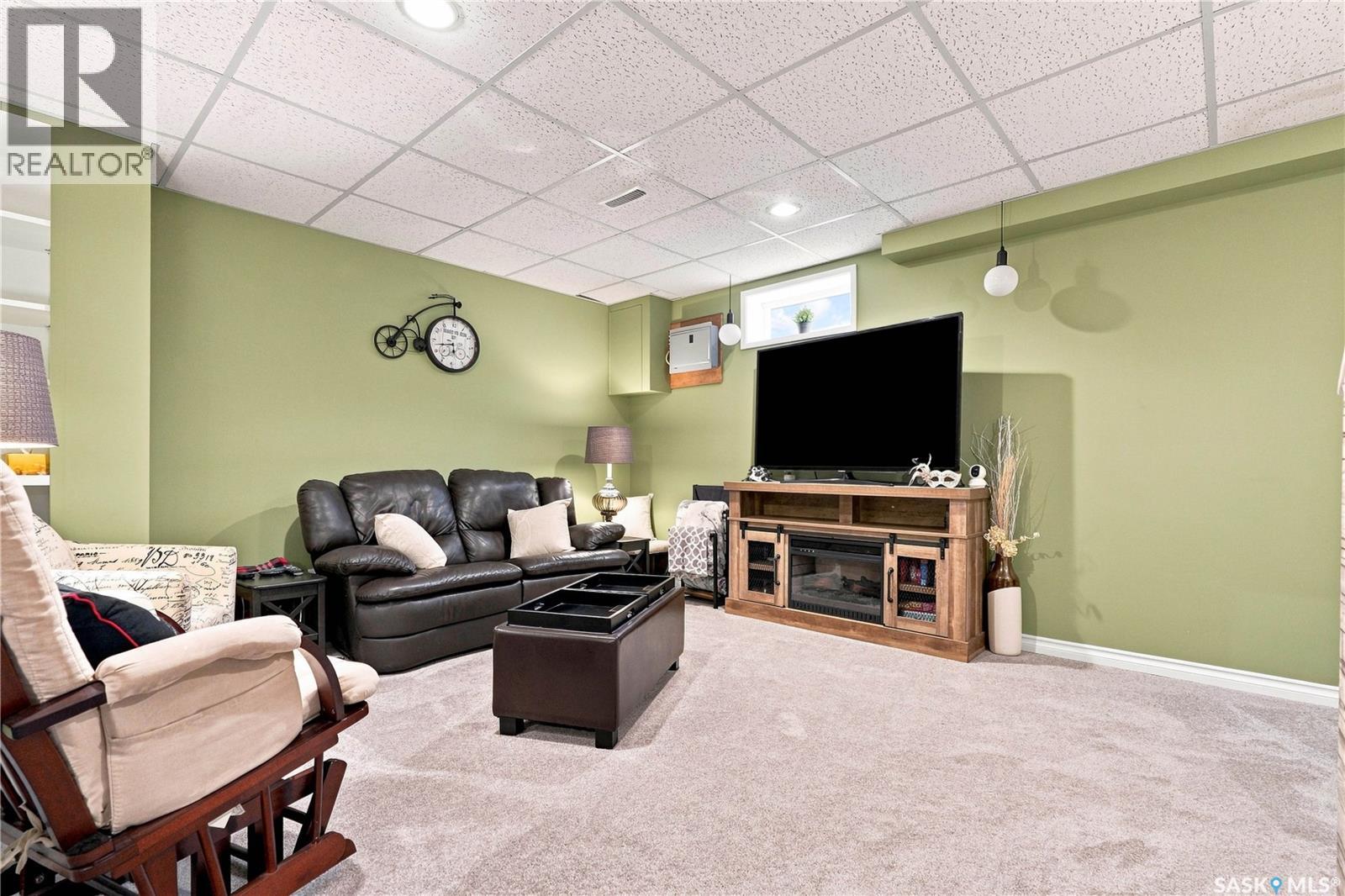 27 1128 Mckercher Drive Property Photo 36