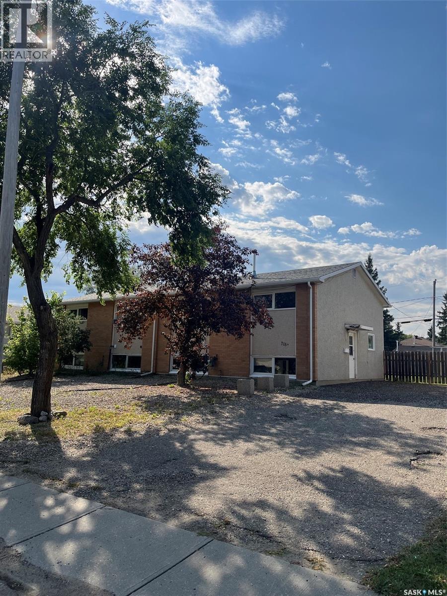 718-726 Albert Street Property Photo 3