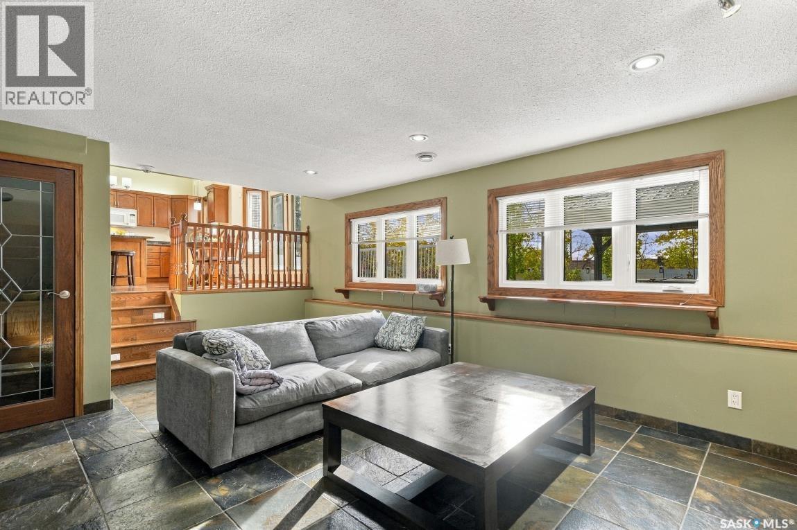 410 Bronson Crescent Property Photo 14