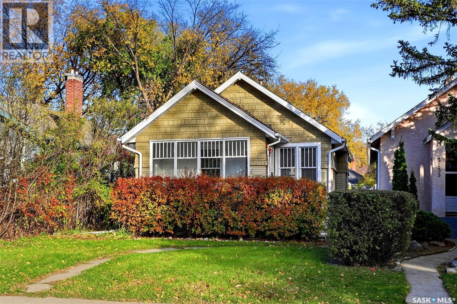 3129 Retallack STREET Property Photo 1