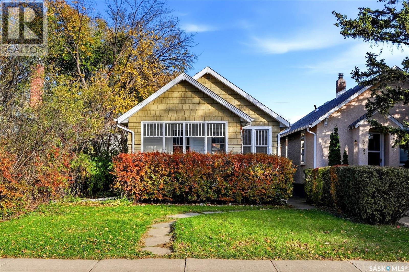 3129 Retallack Street Property Photo 2