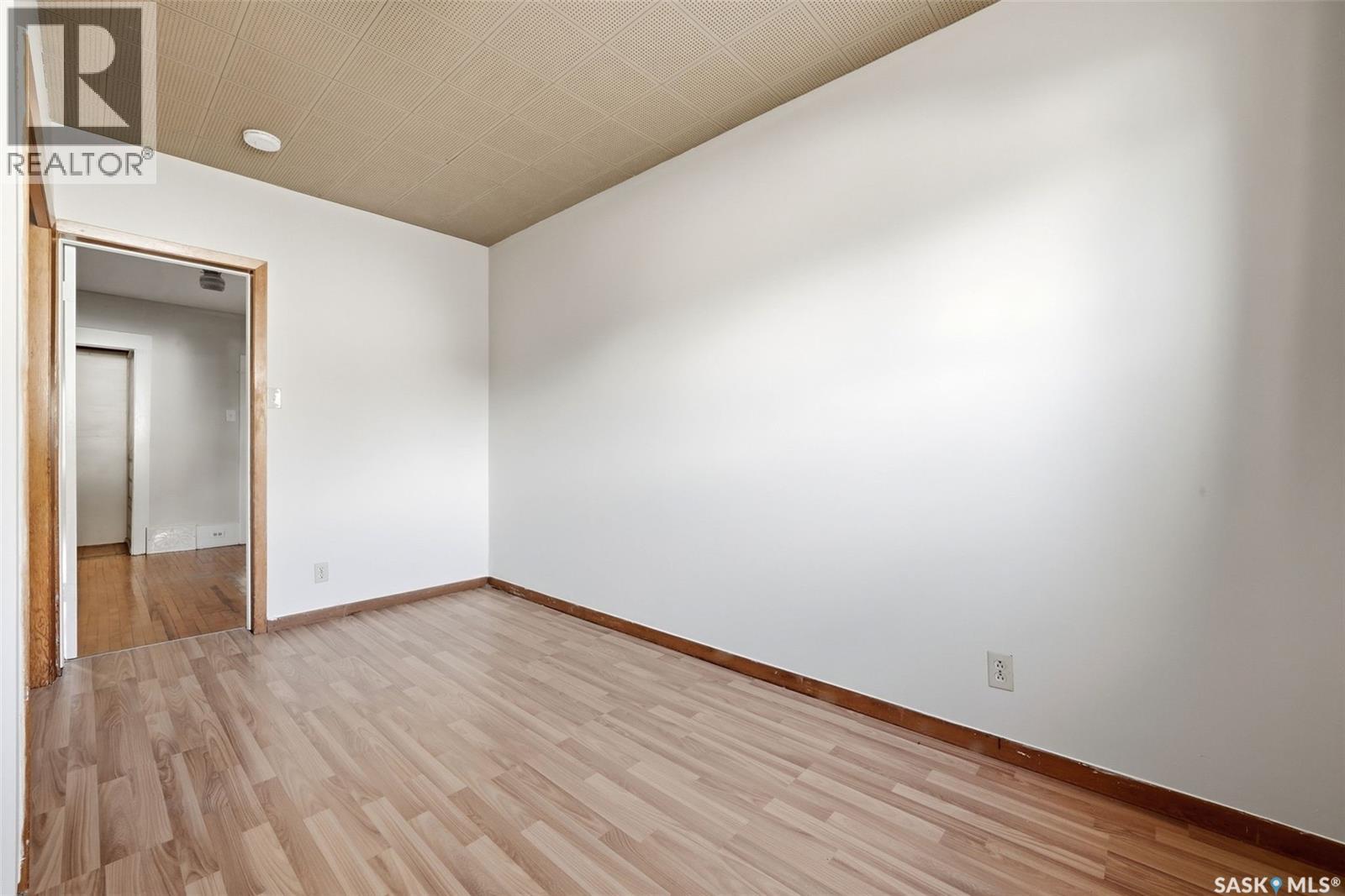 3129 Retallack Street Property Photo 15