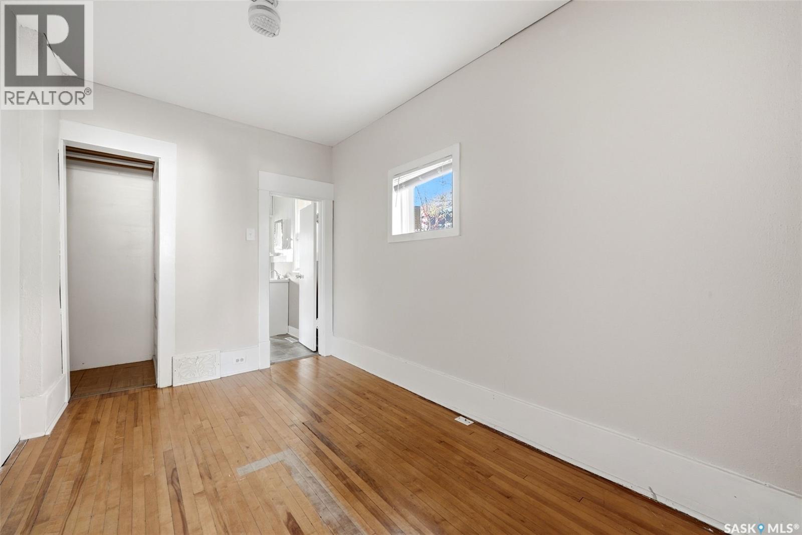 3129 Retallack Street Property Photo 16