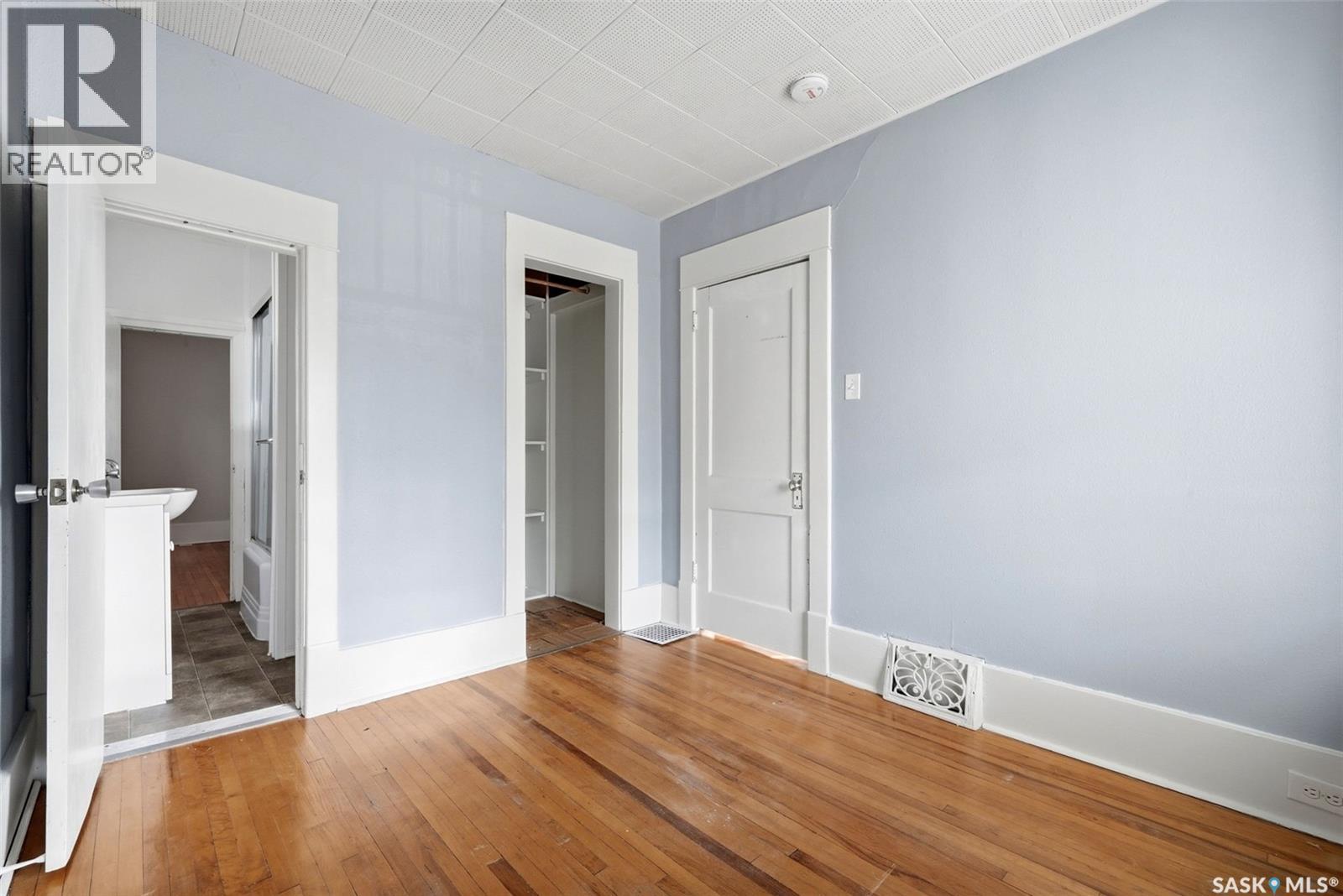 3129 Retallack Street Property Photo 21