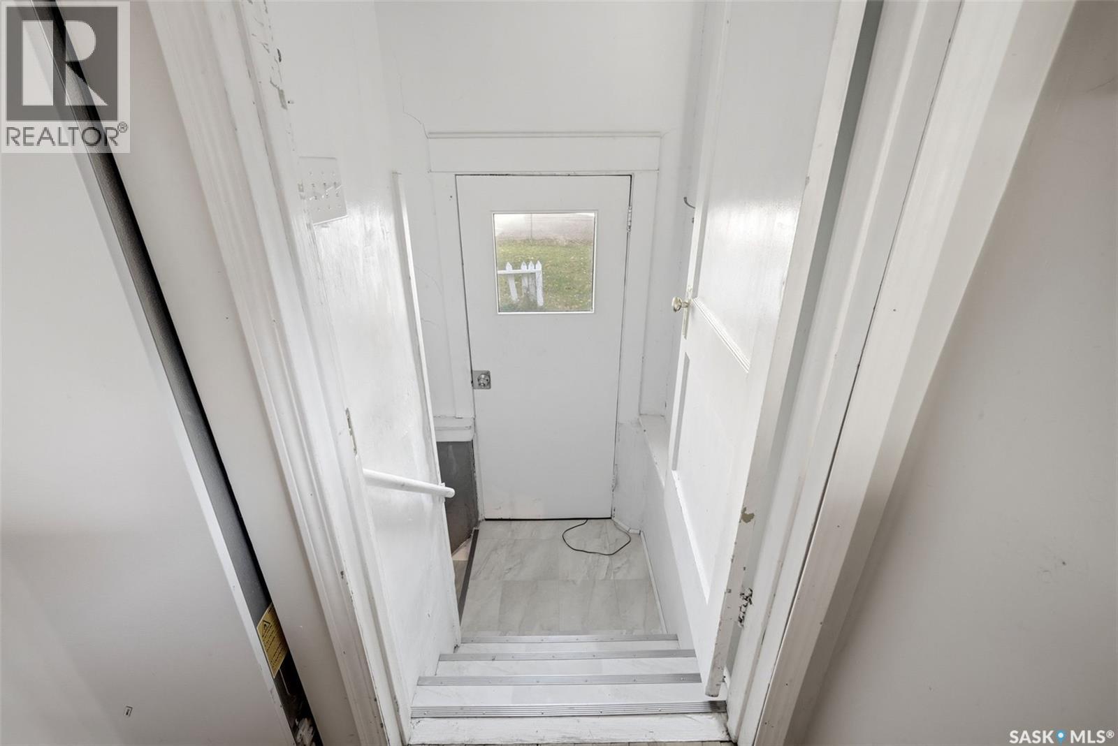 3129 Retallack Street Property Photo 22