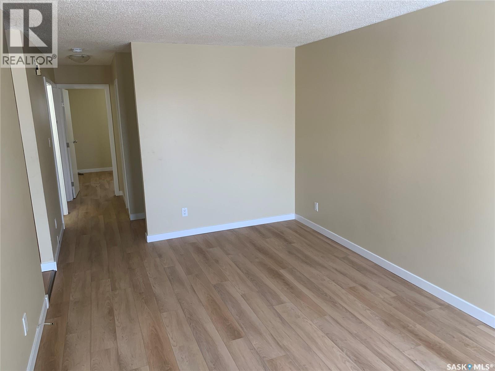 111 M Avenue S Property Photo 2