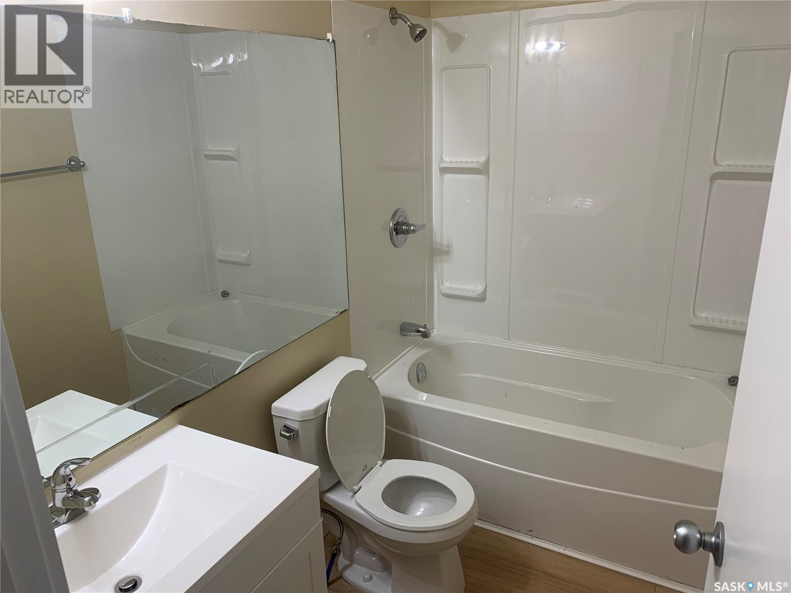 111 M Avenue S Property Photo 5