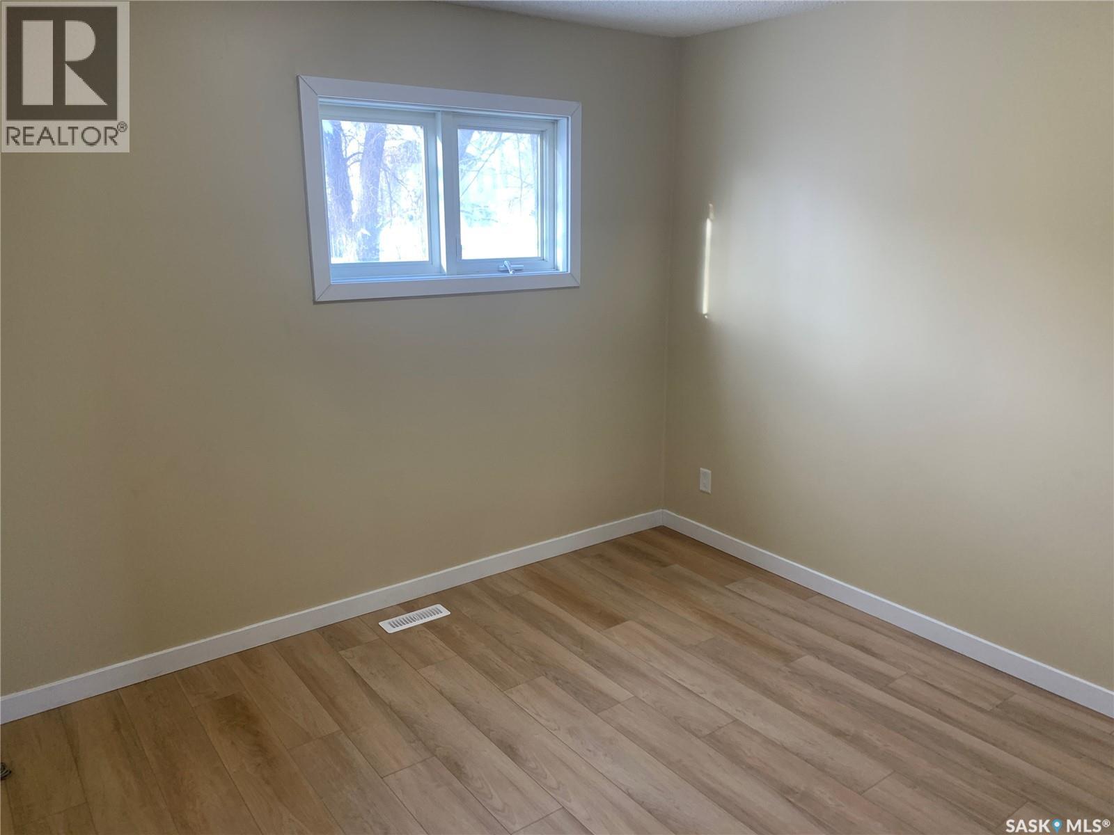 111 M Avenue S Property Photo 7
