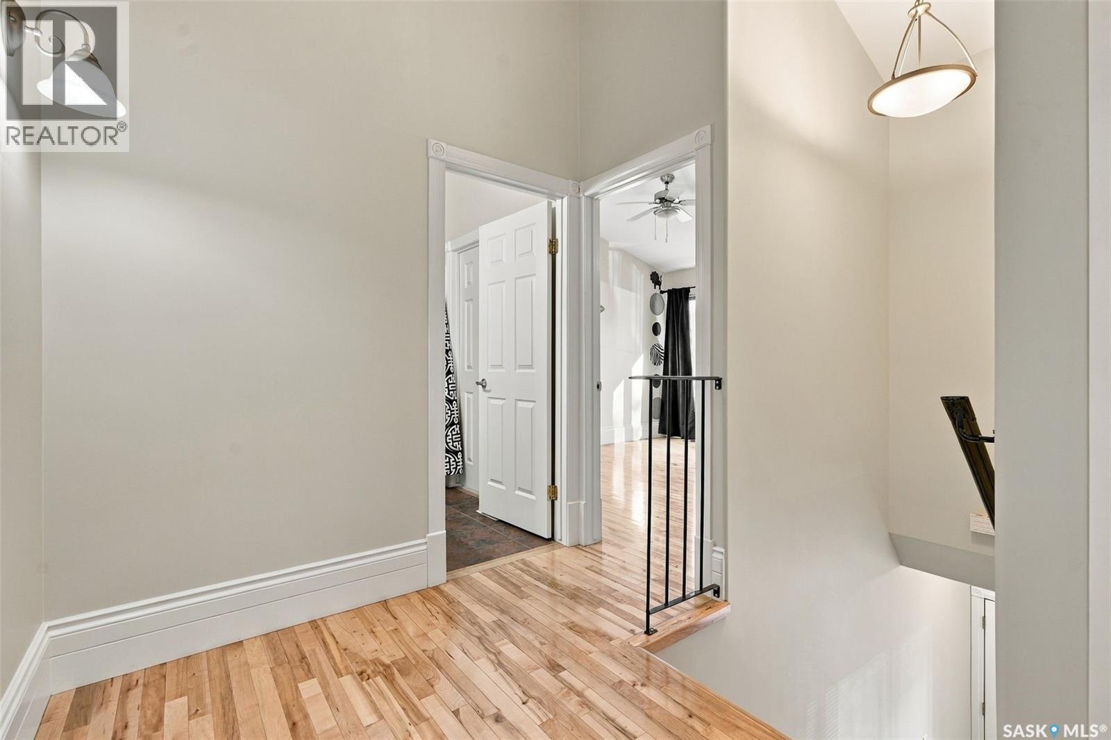 2 563 5th Avenue N Property Photo 24