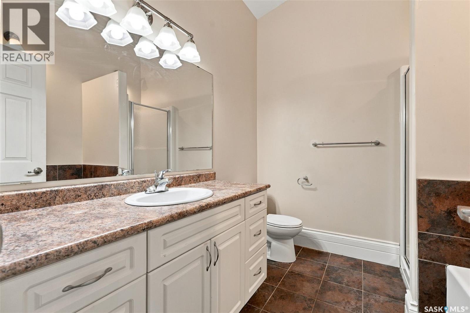 2 563 5th Avenue N Property Photo 30