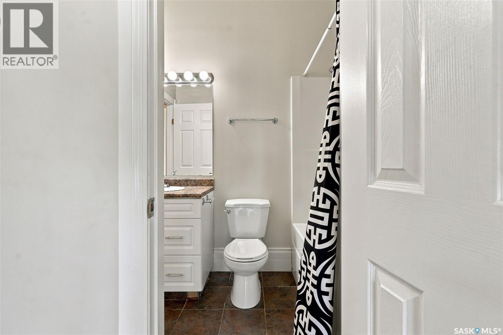 2 563 5th Avenue N Property Photo 32