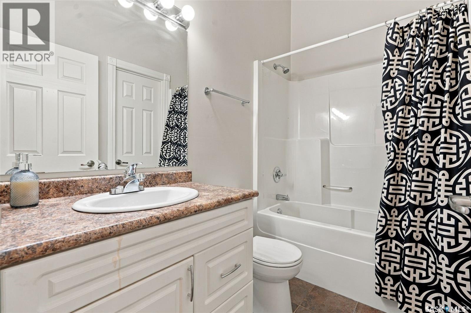 2 563 5th Avenue N Property Photo 33