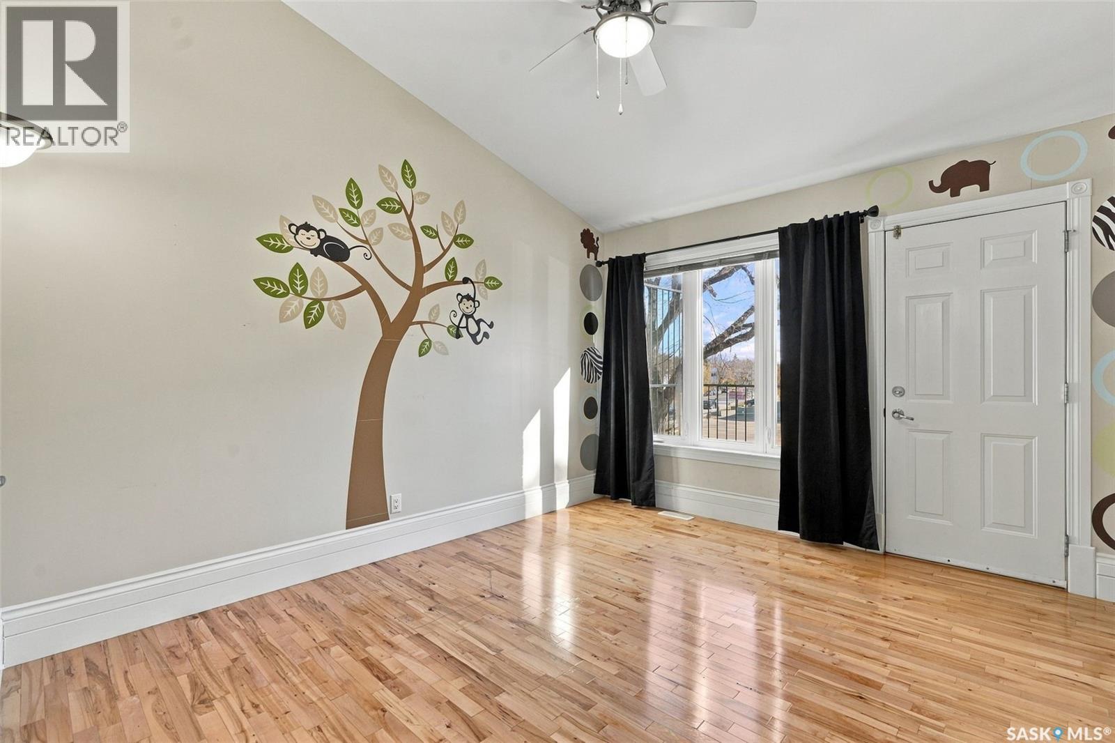 2 563 5th Avenue N Property Photo 34