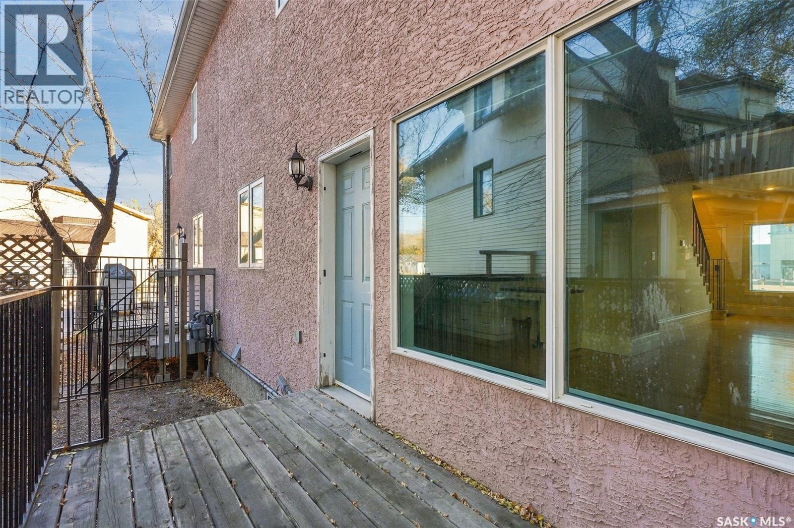 2 563 5th Avenue N Property Photo 49