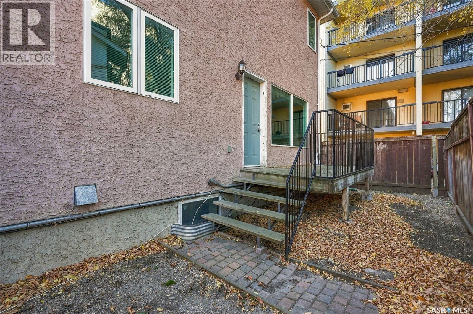 2 563 5th Avenue N Property Photo 51