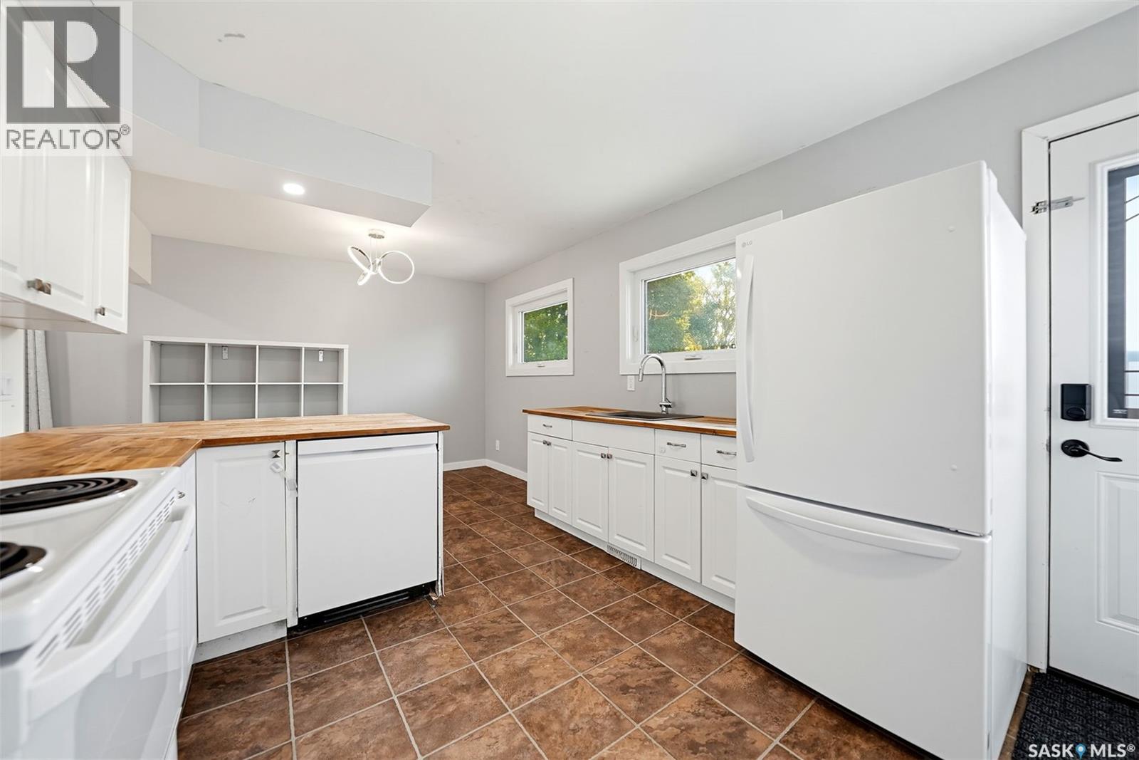 13 Stewart Avenue Property Photo 11