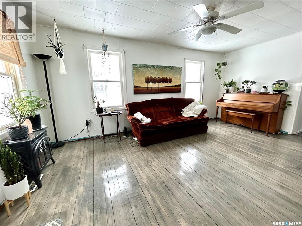 821 2nd Avenue E Property Photo 8