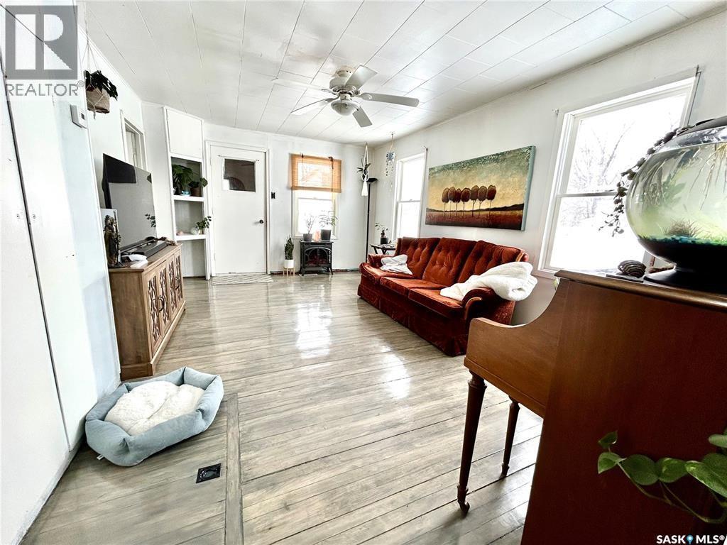 821 2nd Avenue E Property Photo 10