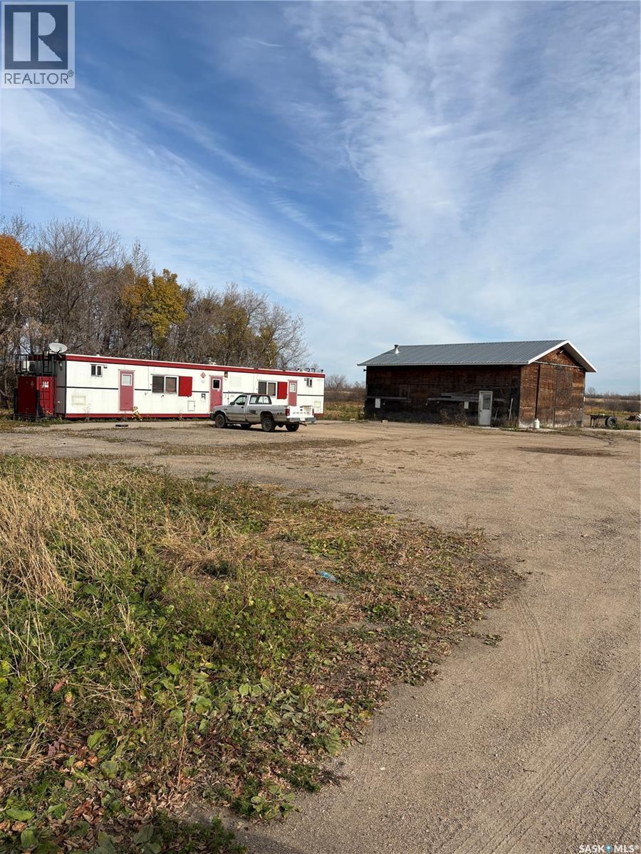 306 1st Avenue E Property Photo 1