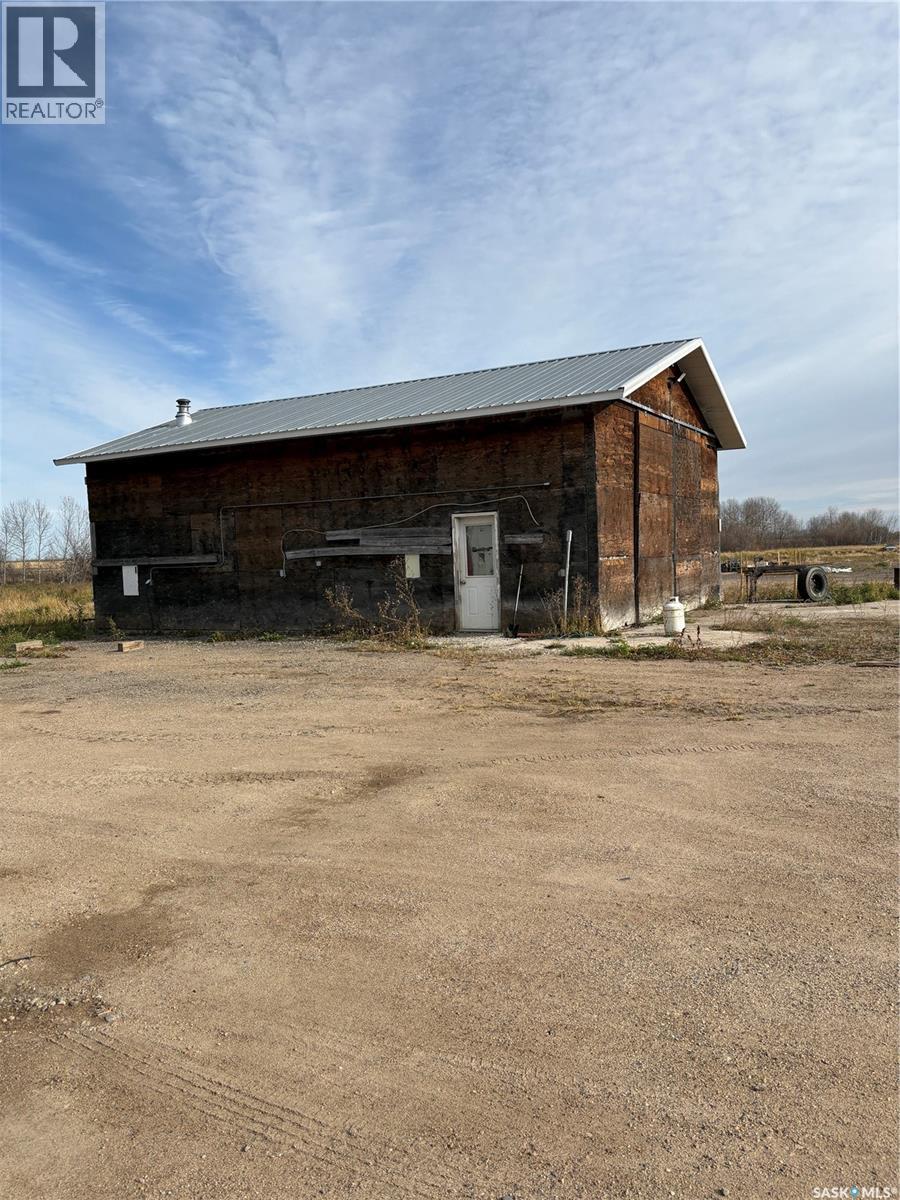 306 1st Avenue E Property Photo 3