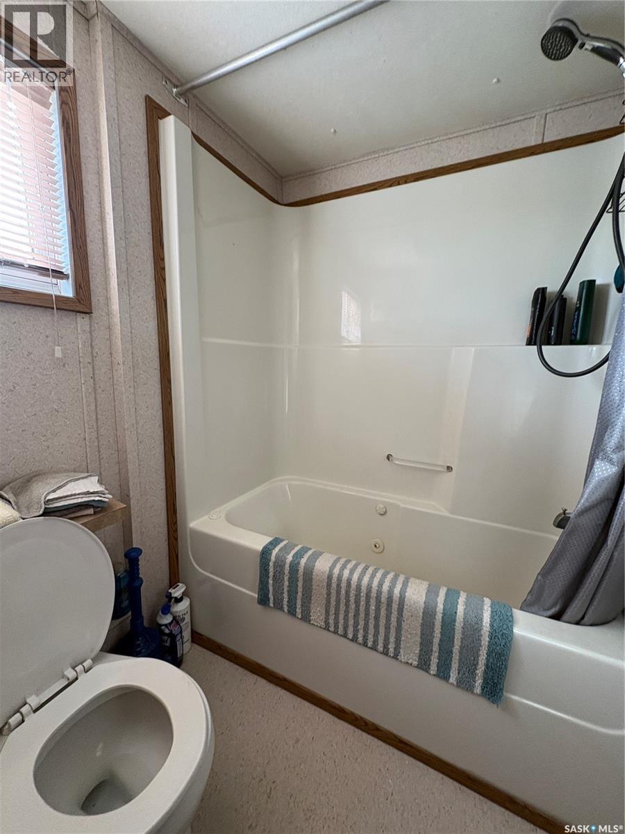 306 1st Avenue E Property Photo 10