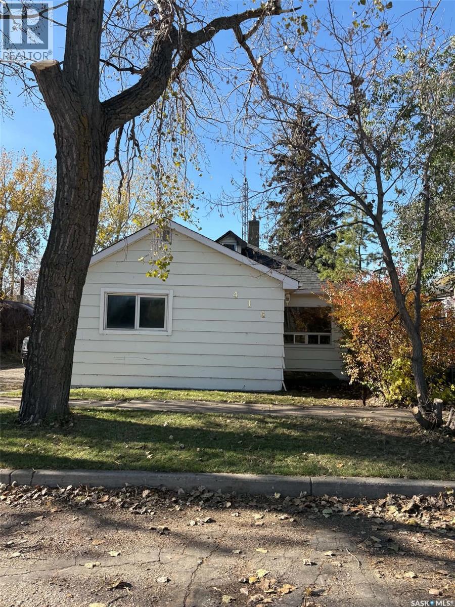 414 Young Street Property Photo 1