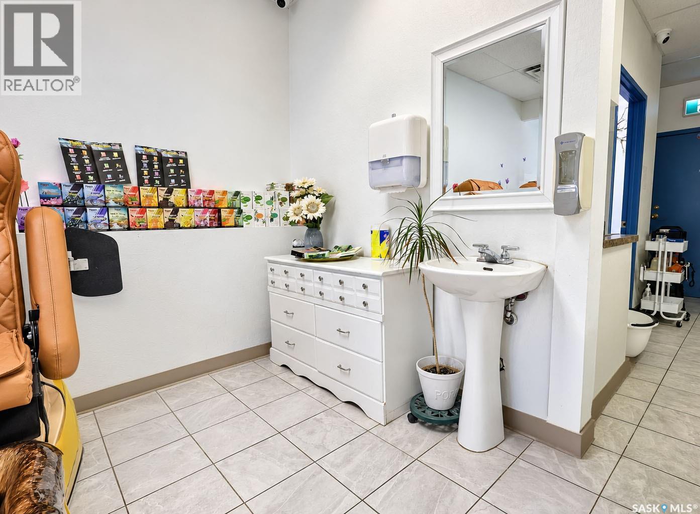 #2 1499 10th Avenue E Property Photo 14
