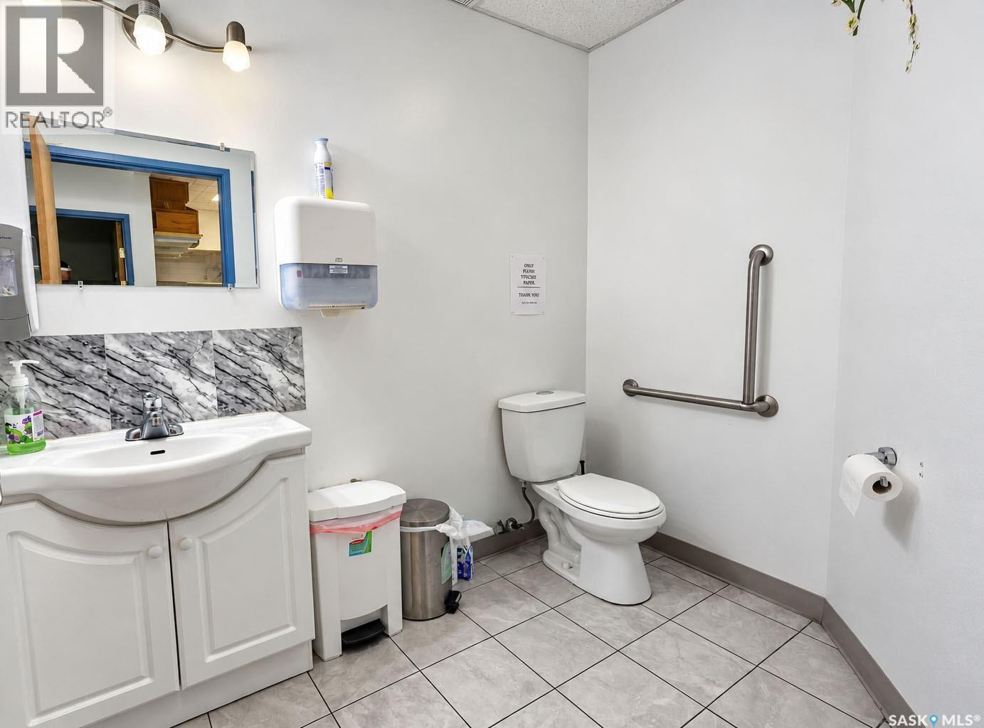 #2 1499 10th Avenue E Property Photo 17