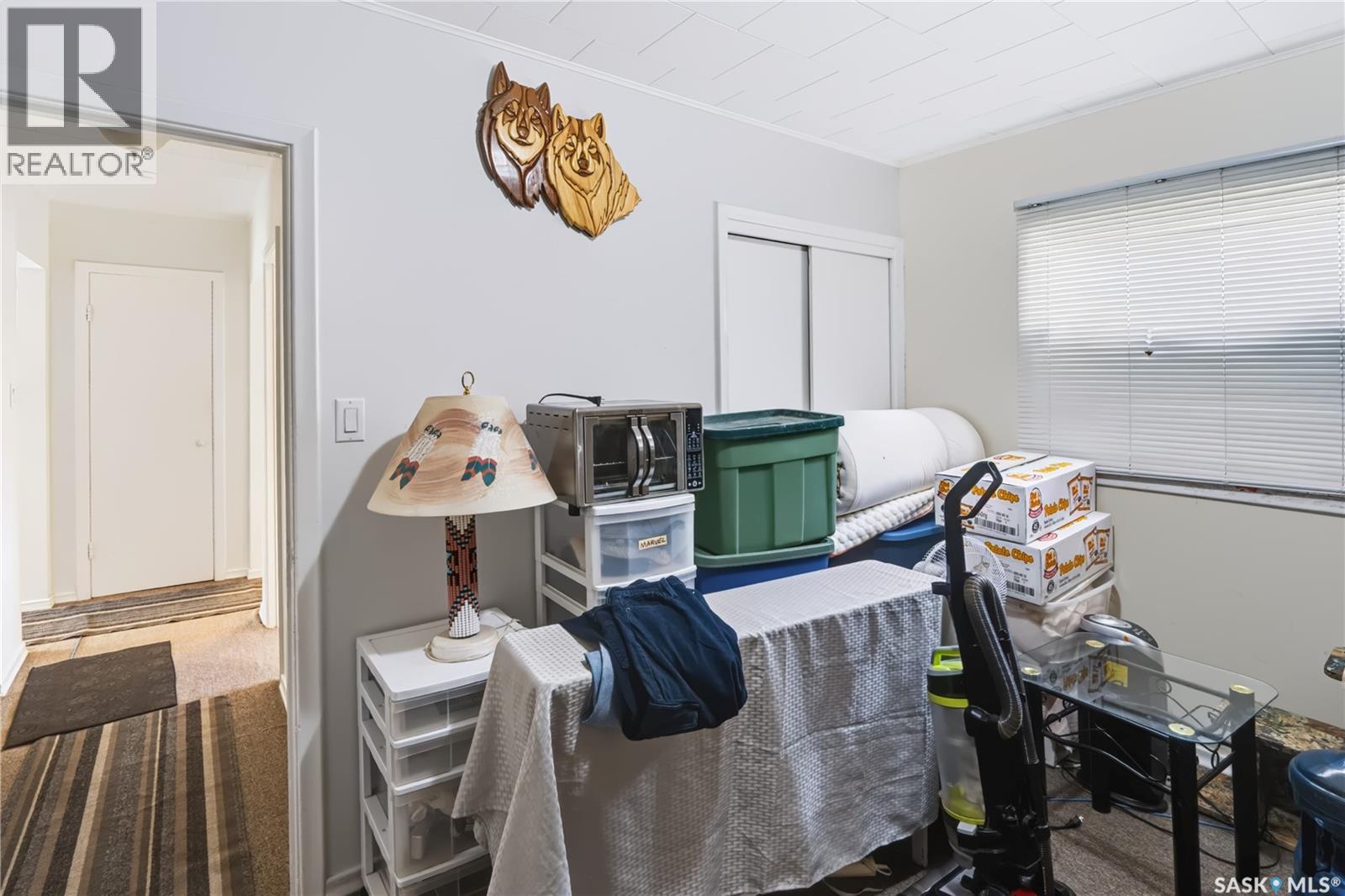 38 30th Street E Property Photo 11