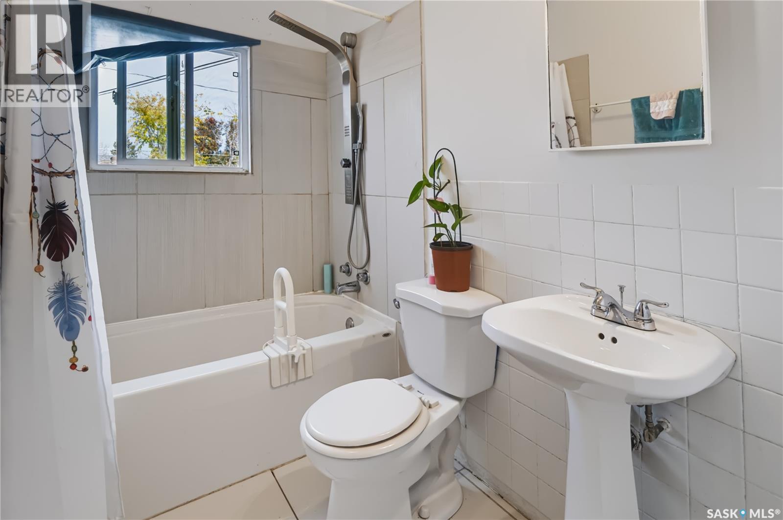 38 30th Street E Property Photo 15