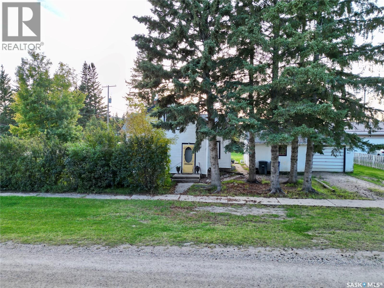 302 3rd Street Property Photo 1