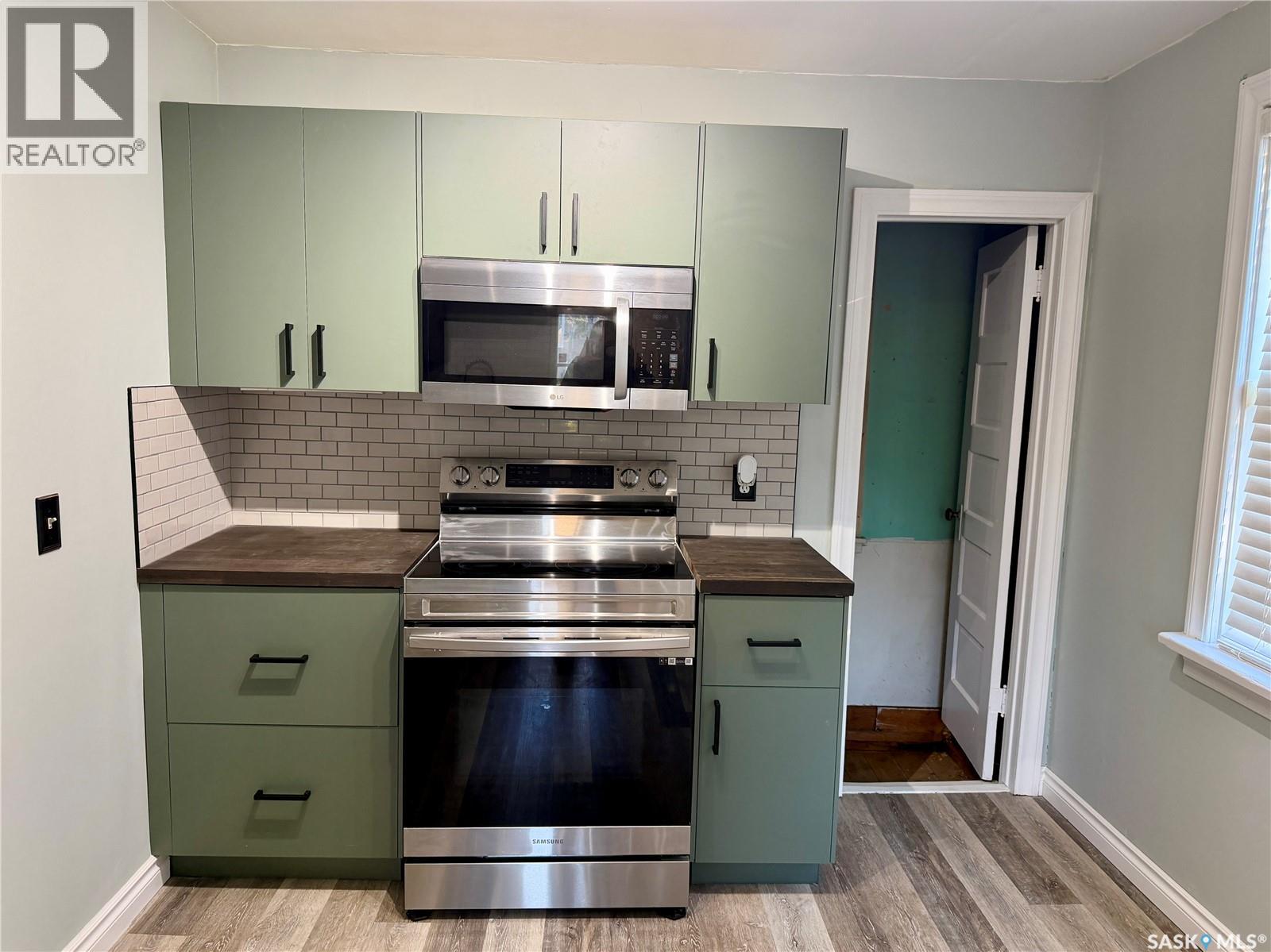 302 3rd Street Property Photo 6