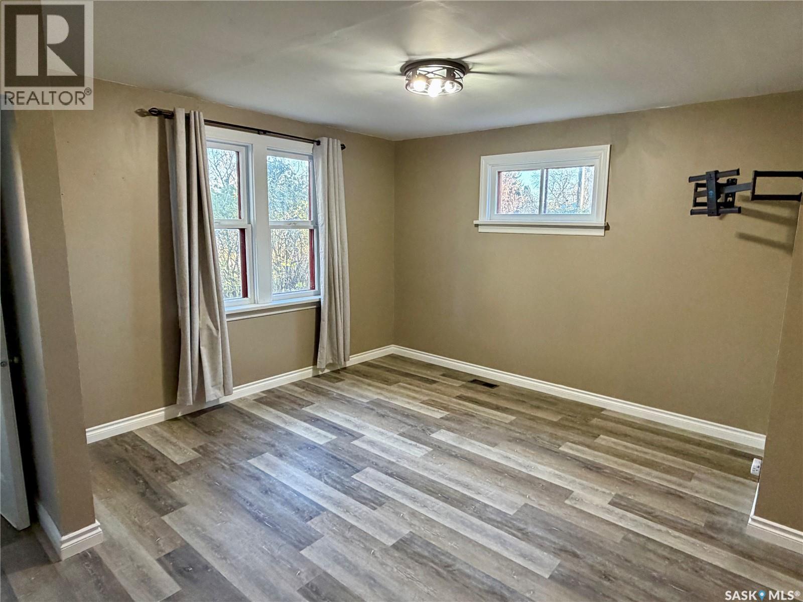 302 3rd Street Property Photo 9