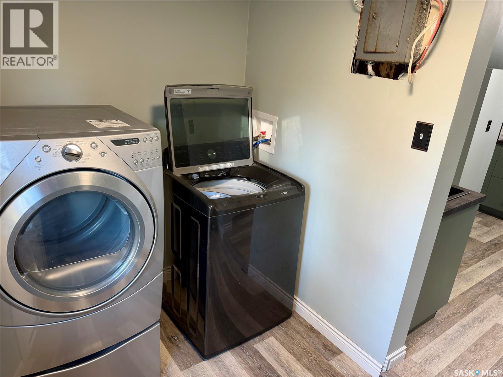 302 3rd Street Property Photo 12