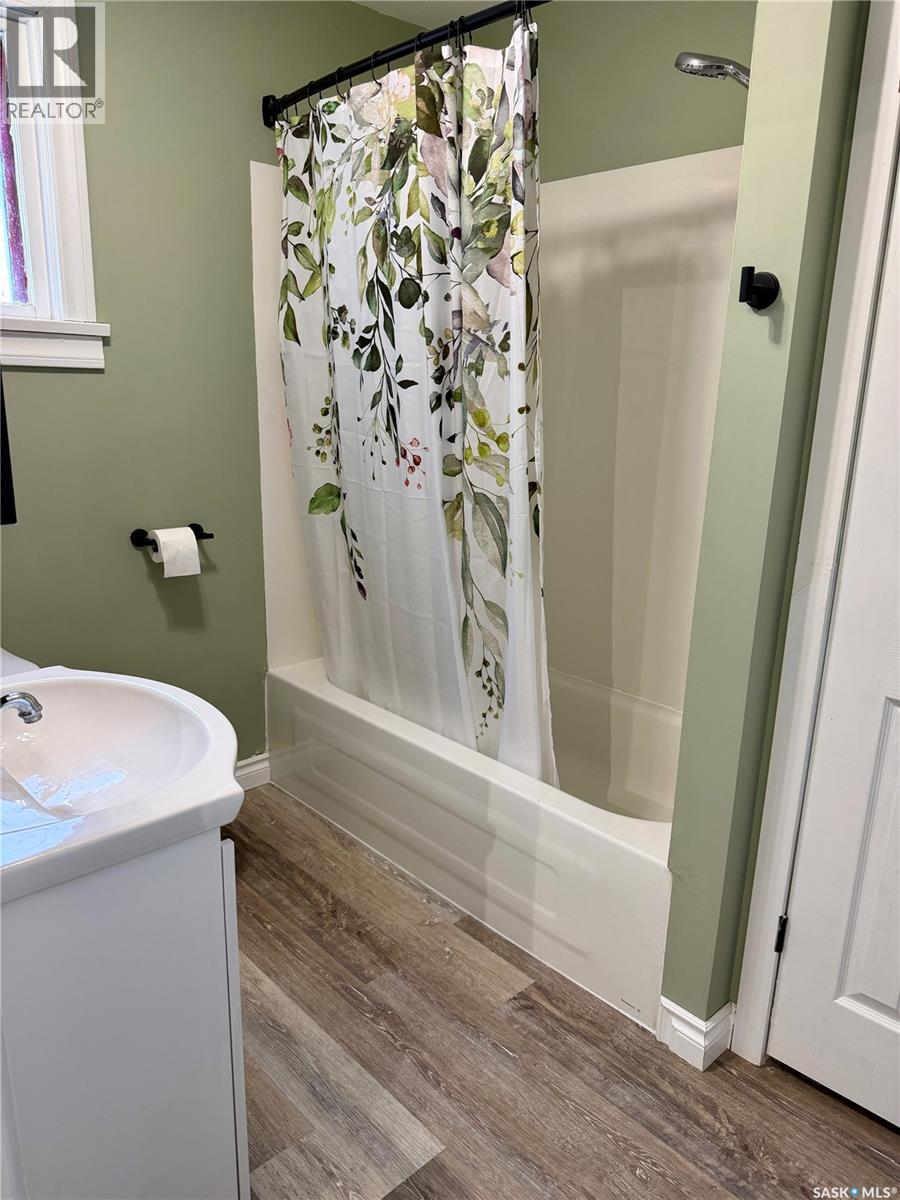302 3rd Street Property Photo 15