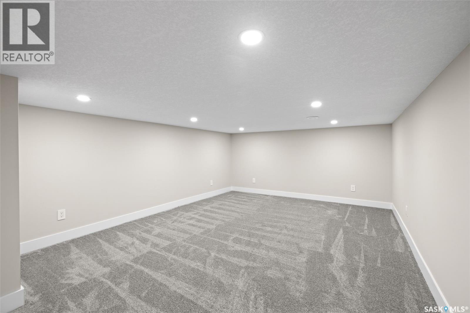 10 Selkirk Crescent Property Photo 42