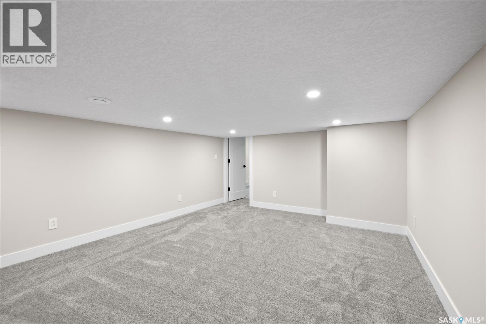 10 Selkirk Crescent Property Photo 44