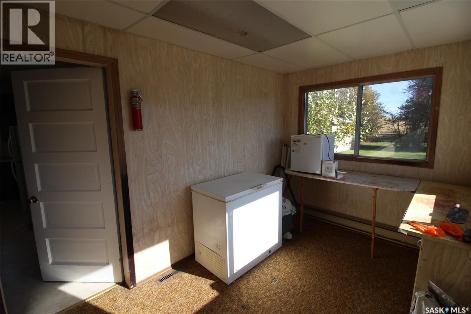 204 1st Street E Property Photo 2