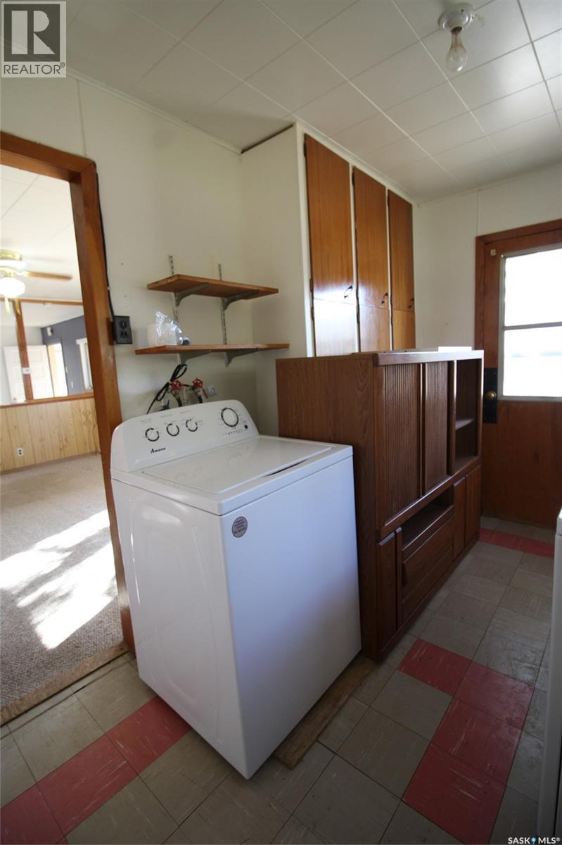 204 1st Street E Property Photo 11