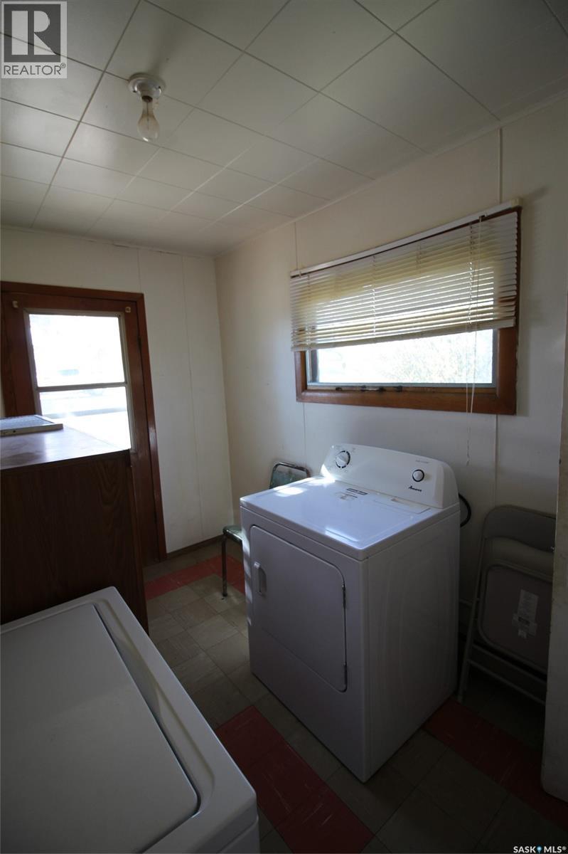 204 1st Street E Property Photo 12