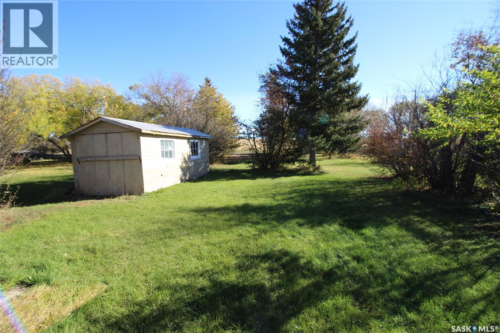 204 1st Street E Property Photo 17