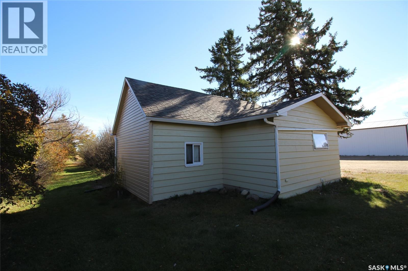 204 1st Street E Property Photo 20