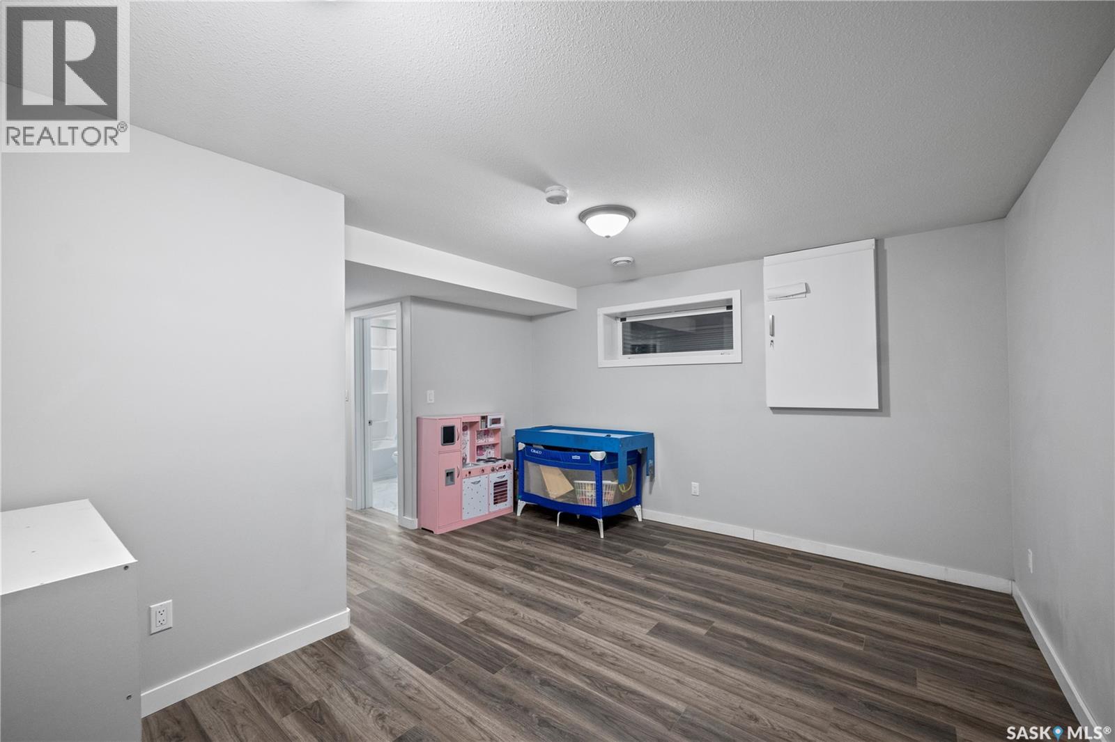 5612 Gilbert Crescent Property Photo 30
