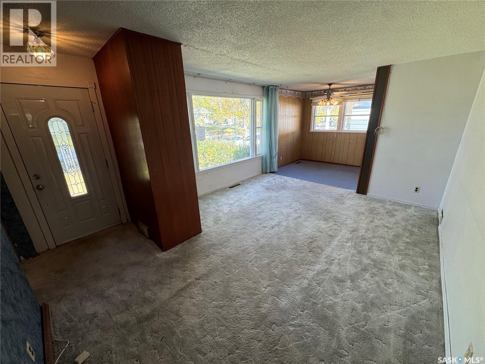 629 17th Avenue E Property Photo 2