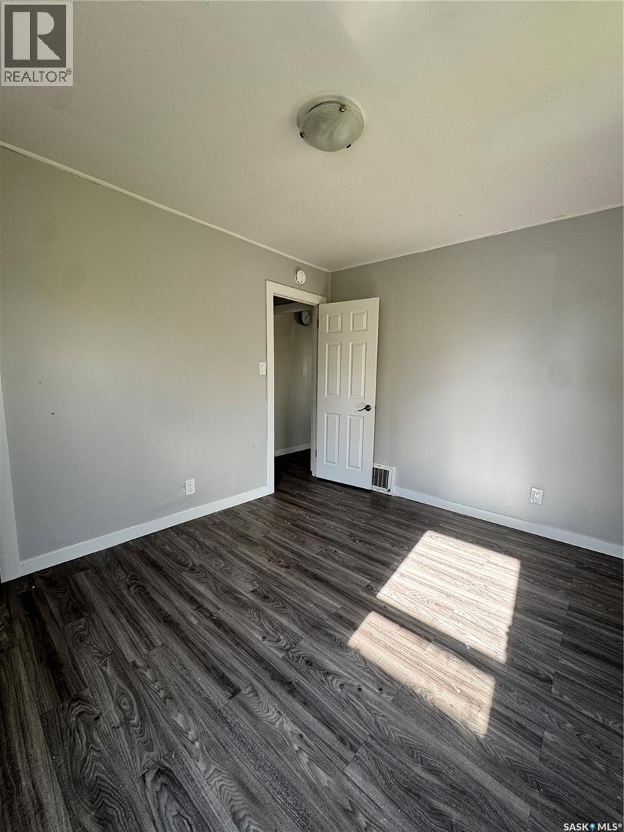 852 Retallack Street Property Photo 10