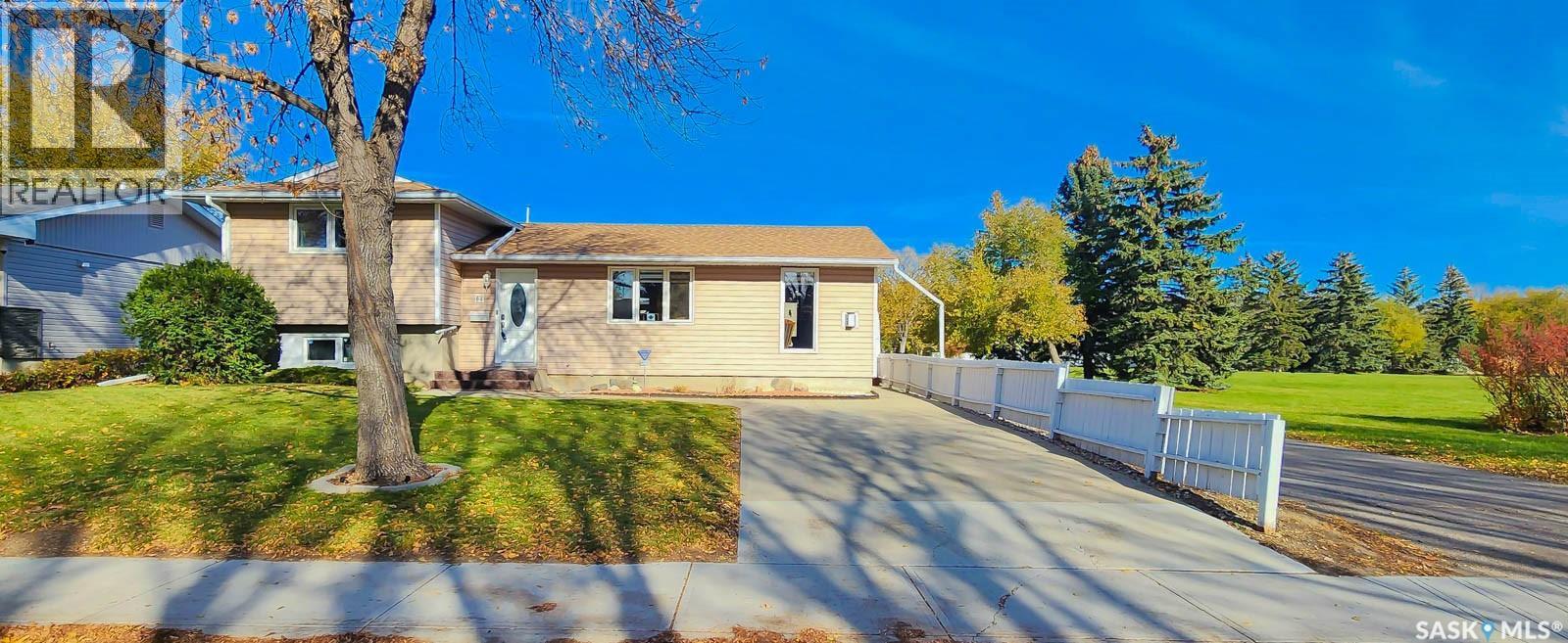 64 Dalgliesh Drive Property Photo 1