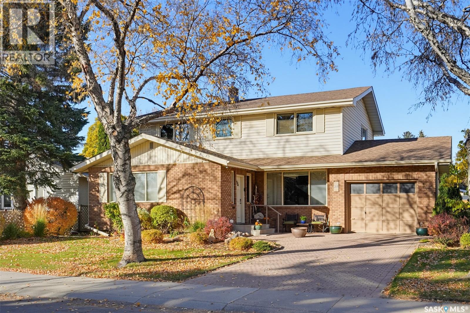 25 Yale Crescent Property Photo 1