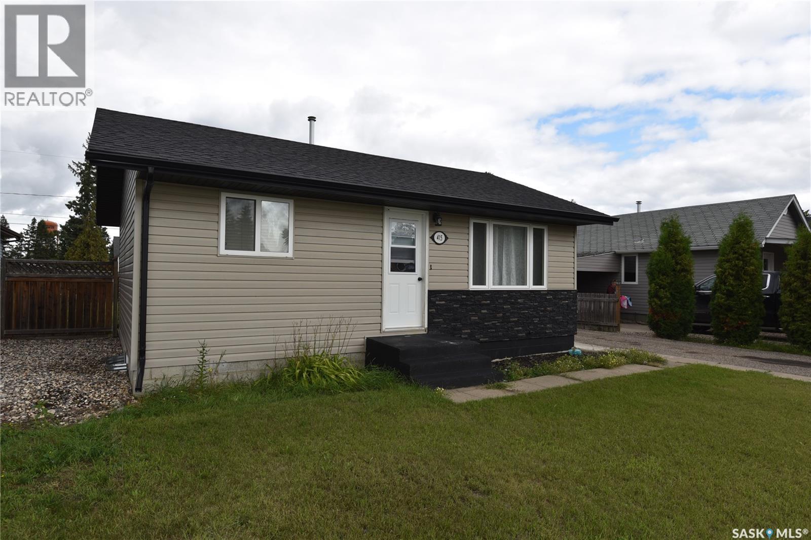 415 8th Avenue W Property Photo 29