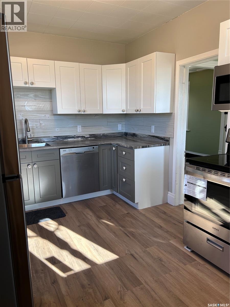 315 3rd Street Property Photo 5